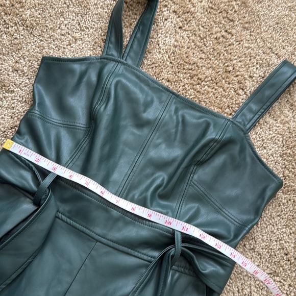 By Anthropologie Samira Dark Green Faux Vegan Leather Jumpsuit - Picture 10 of 11